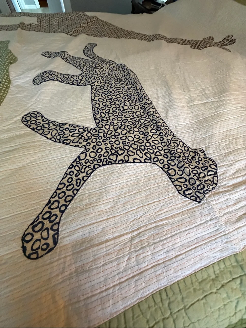 Pottery Barn Kids Neutral Safari Animal Quilt in White, Green and Brown